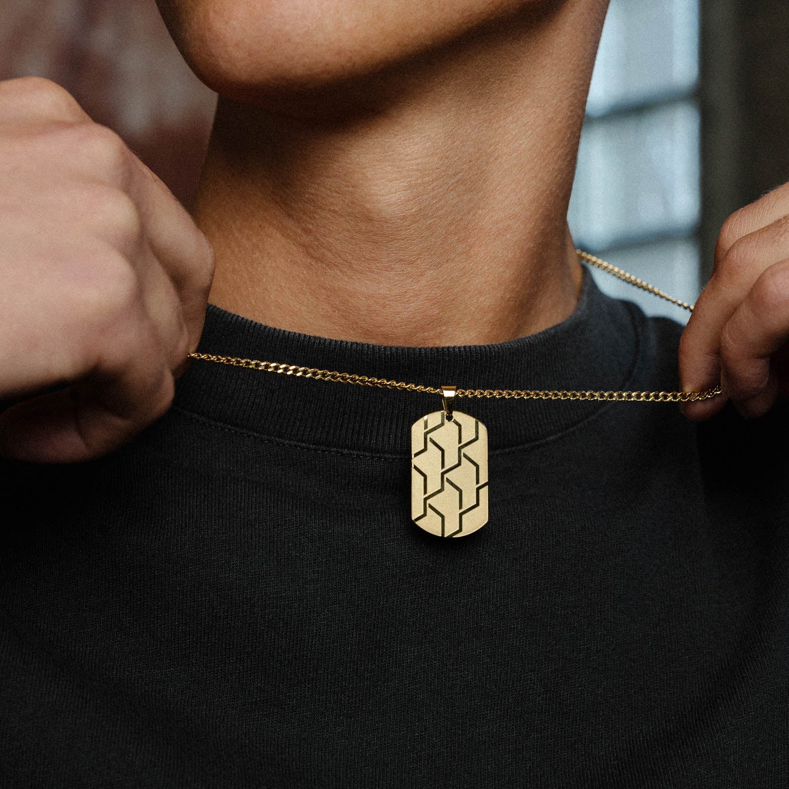 K12 - CADENA DE PLACA DE IDENTIFICACIÓN DE ACERO DORADO